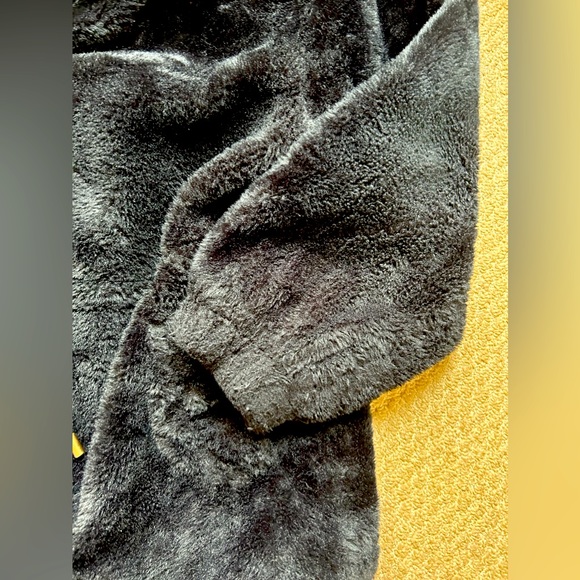 Northern Reflections Soft/Fluffy Jacket - Picture 2 of 2